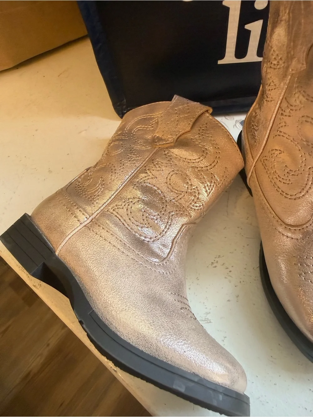 Girls Metallic Pink Cowboy Boots - Kids Western Boot - Picture 3 of 5